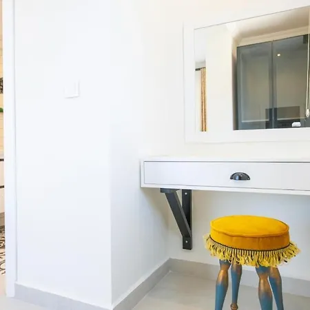 Efe Villa